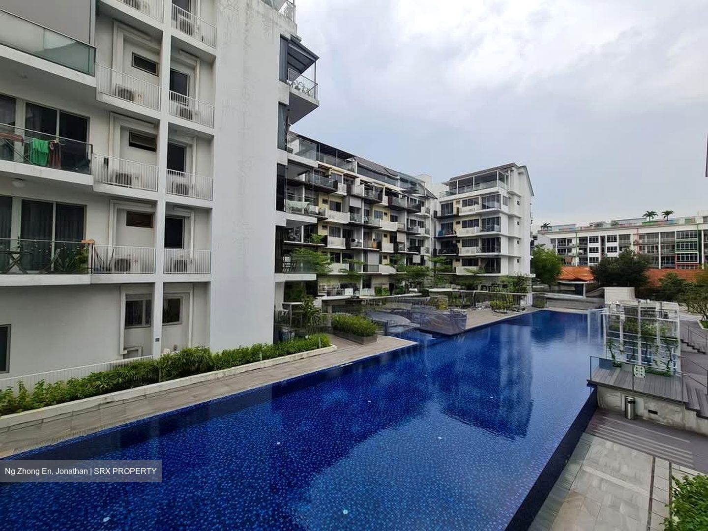Casa Cambio (D19), Condominium #557072941